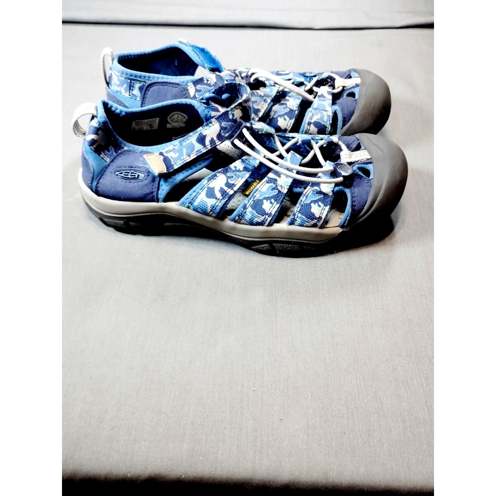 KEEN Newport H2 Unisex Kids Sz 4‎ Sandals Blue Camouflage Closed Toe Waterproof